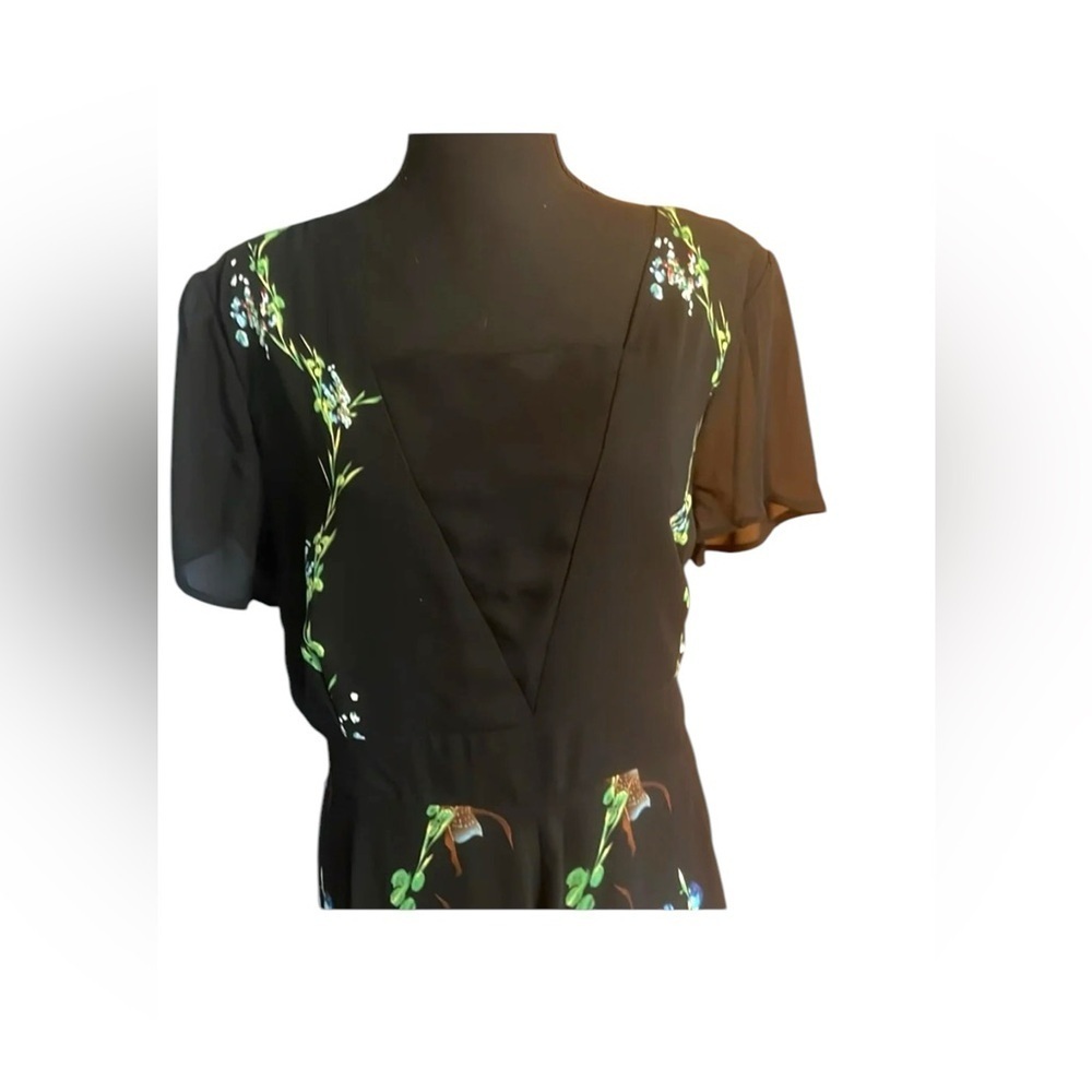 NWT beautiful floral dress - Picture 2 of 11